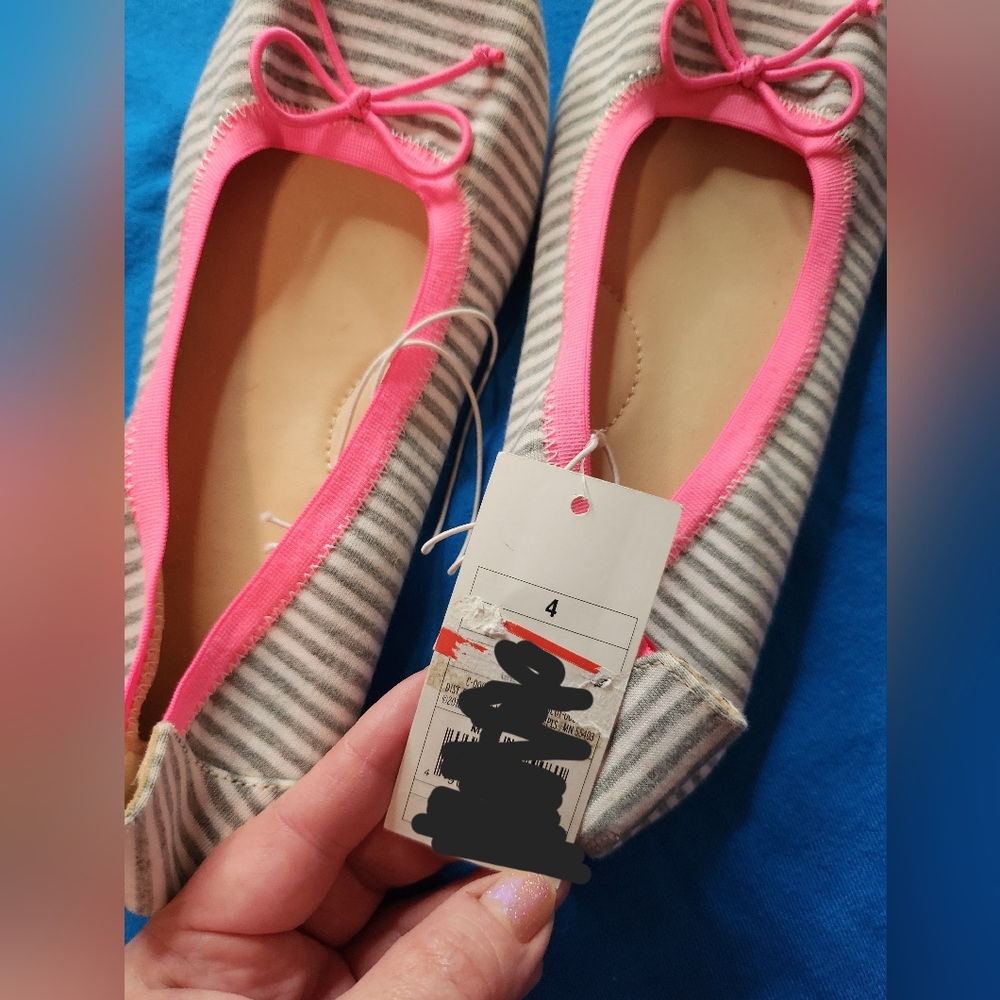 NWT Cat & Jack Girls 4 Ballet-Style Flats - Picture 10 of 10